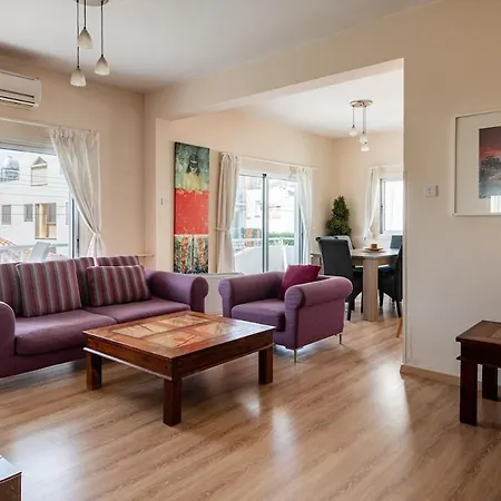 Central, Renovated, Fully Equipped, Spacious 3bd Апартаменты Strovolos