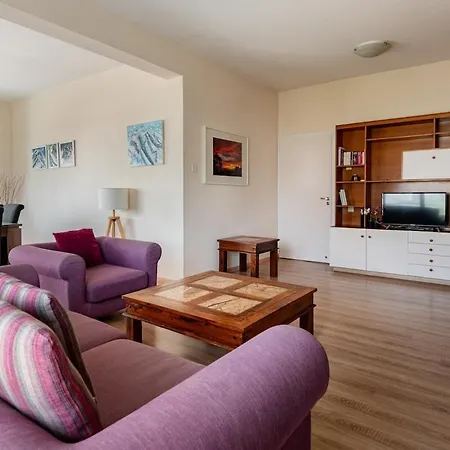 Central, Renovated, Fully Equipped, Spacious 3bd Апартаменты Strovolos