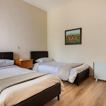 Appartement Central, Renovated, Fully Equipped, Spacious 3bd Strovolos