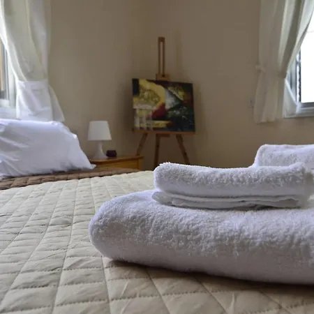 Central, Renovated, Fully Equipped, Spacious 3bd *