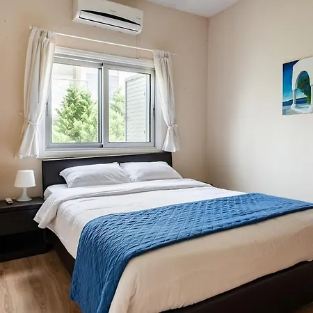 Central, Renovated, Fully Equipped, Spacious 3bd Appartement